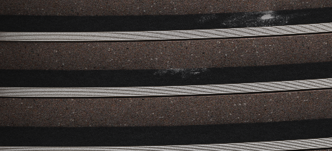 Противоскольщие решения для ступеней