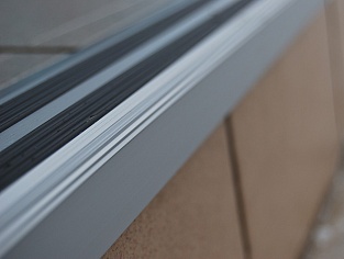 Накладка на ступень "Уголок" 2,7 м.